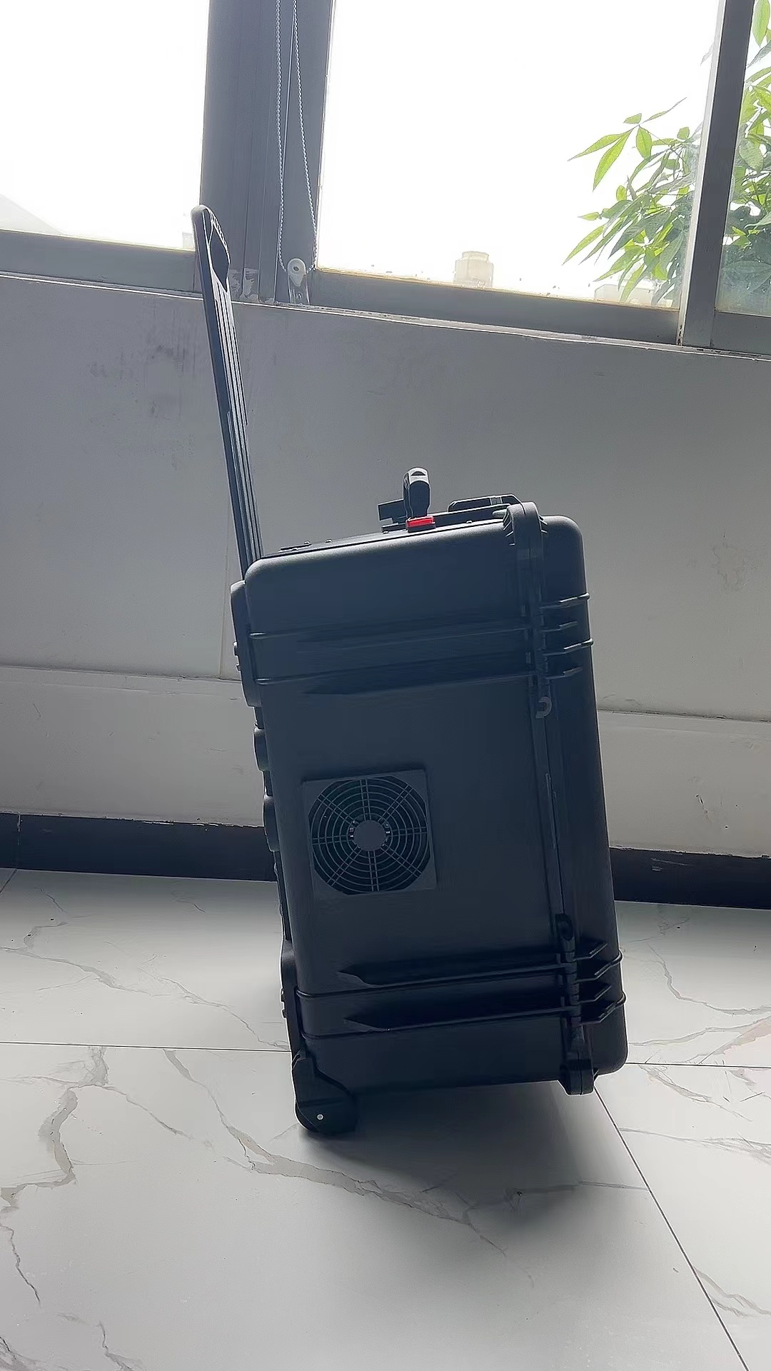 临海手拉箱型移动通信干扰器